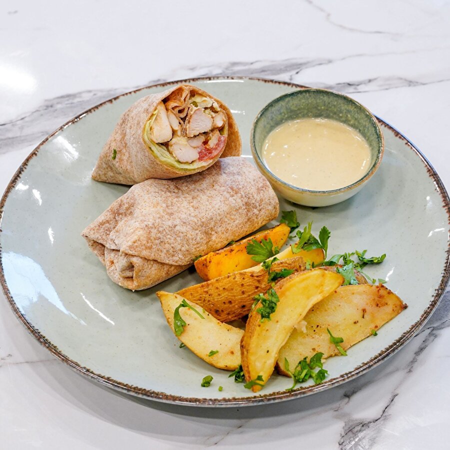 Cheddar Soslu Tavuk Wrap