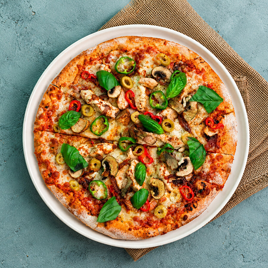 Tavuklu Pizzetta